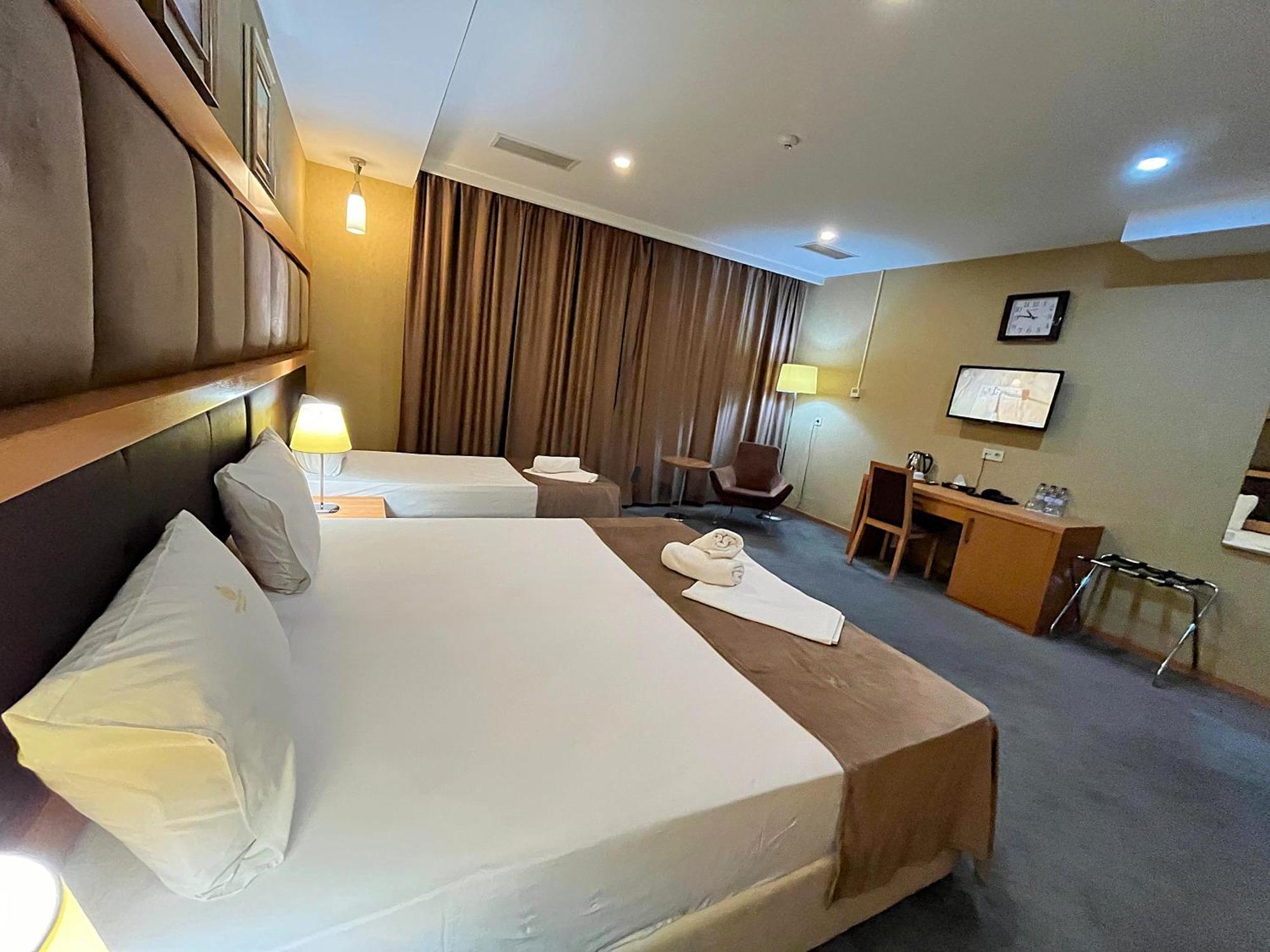 Gm City Hotel Bakoe Kamer foto