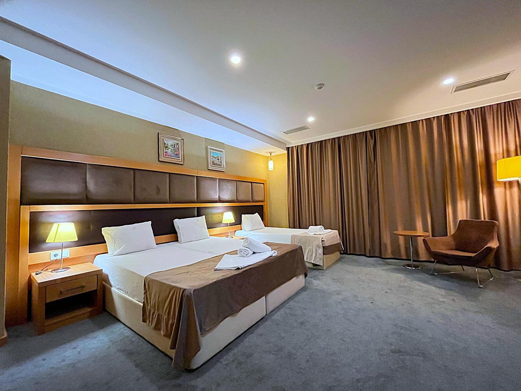 Gm City Hotel Bakoe Kamer foto