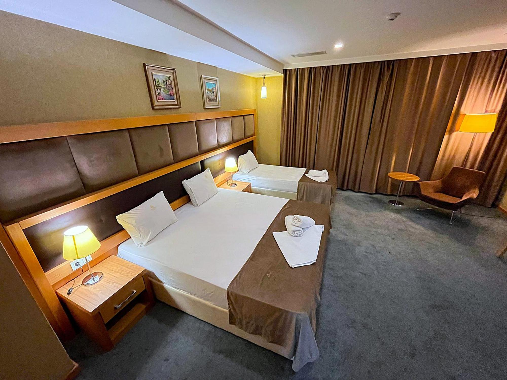 Gm City Hotel Bakoe Kamer foto
