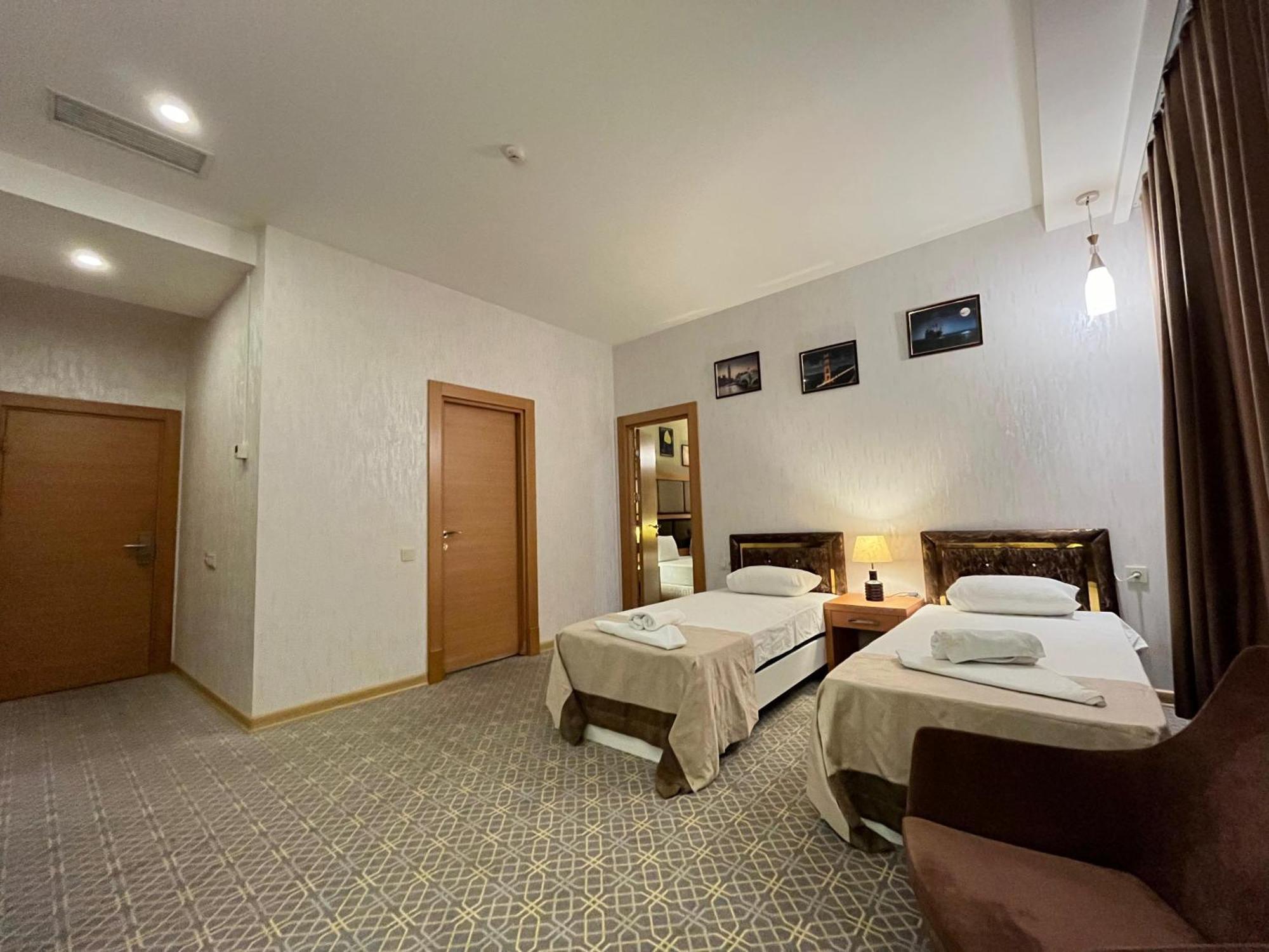 Gm City Hotel Bakoe Kamer foto