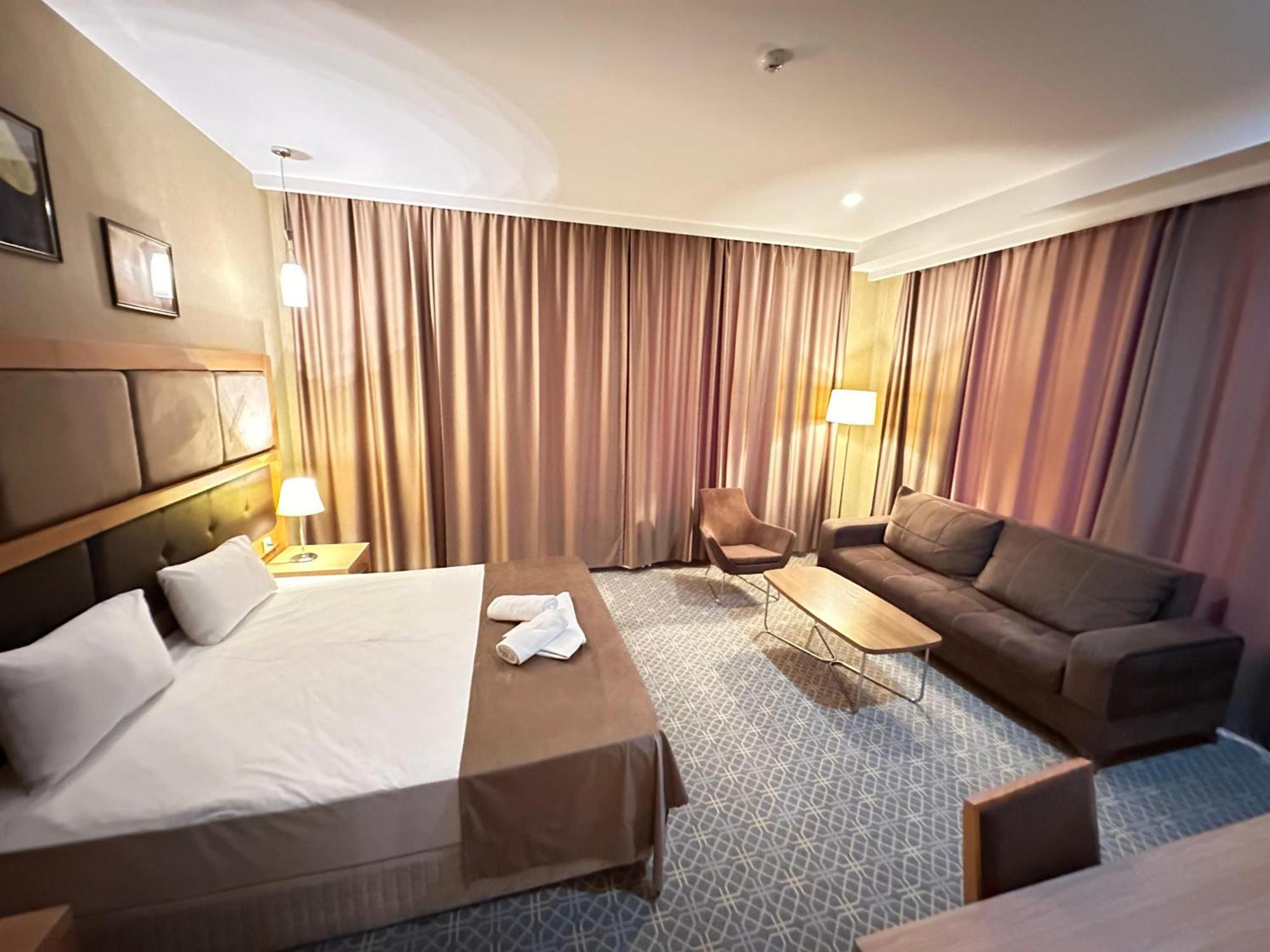 Gm City Hotel Bakoe Kamer foto