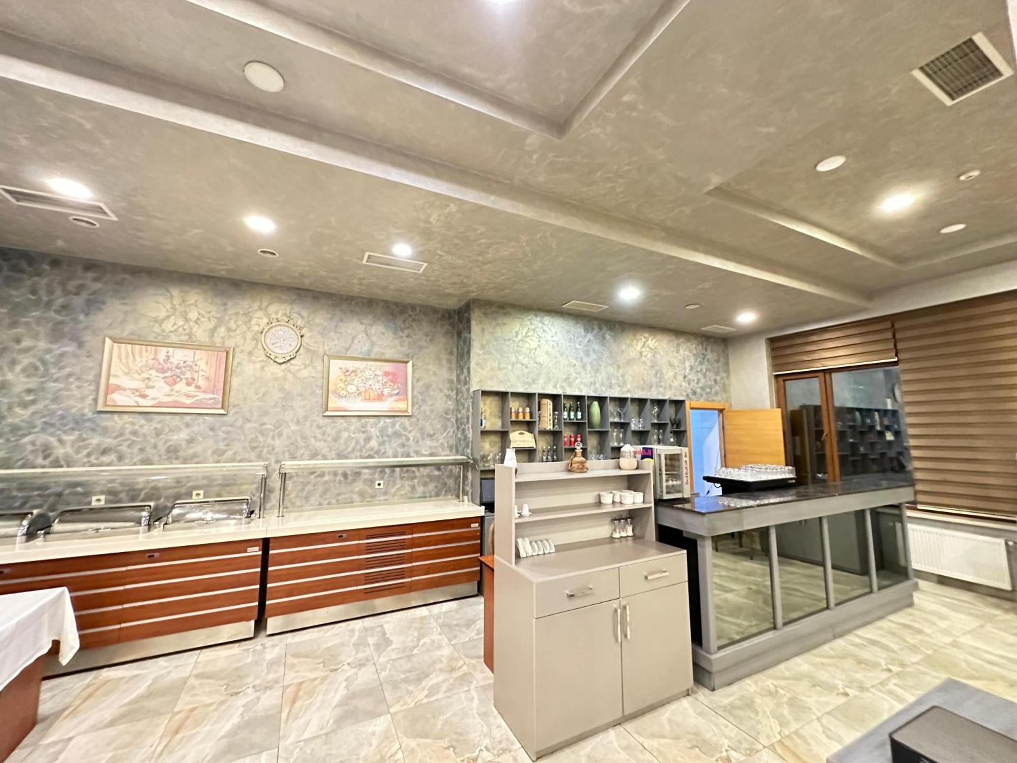 Gm City Hotel Bakoe Buitenkant foto