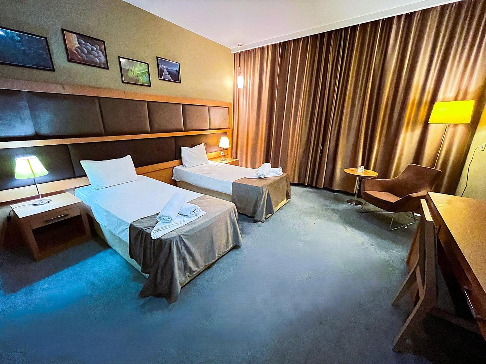 Gm City Hotel Bakoe Kamer foto