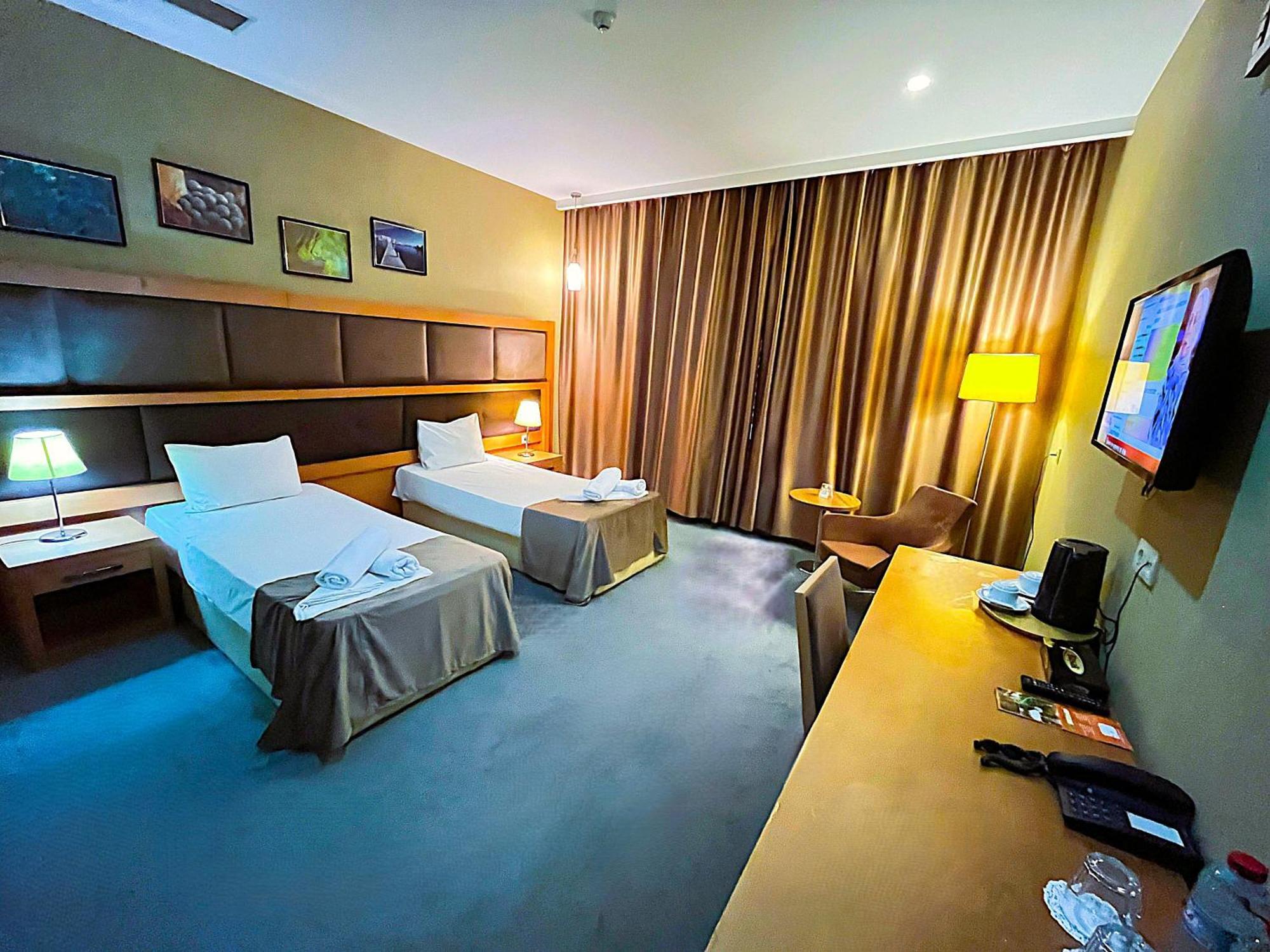 Gm City Hotel Bakoe Kamer foto