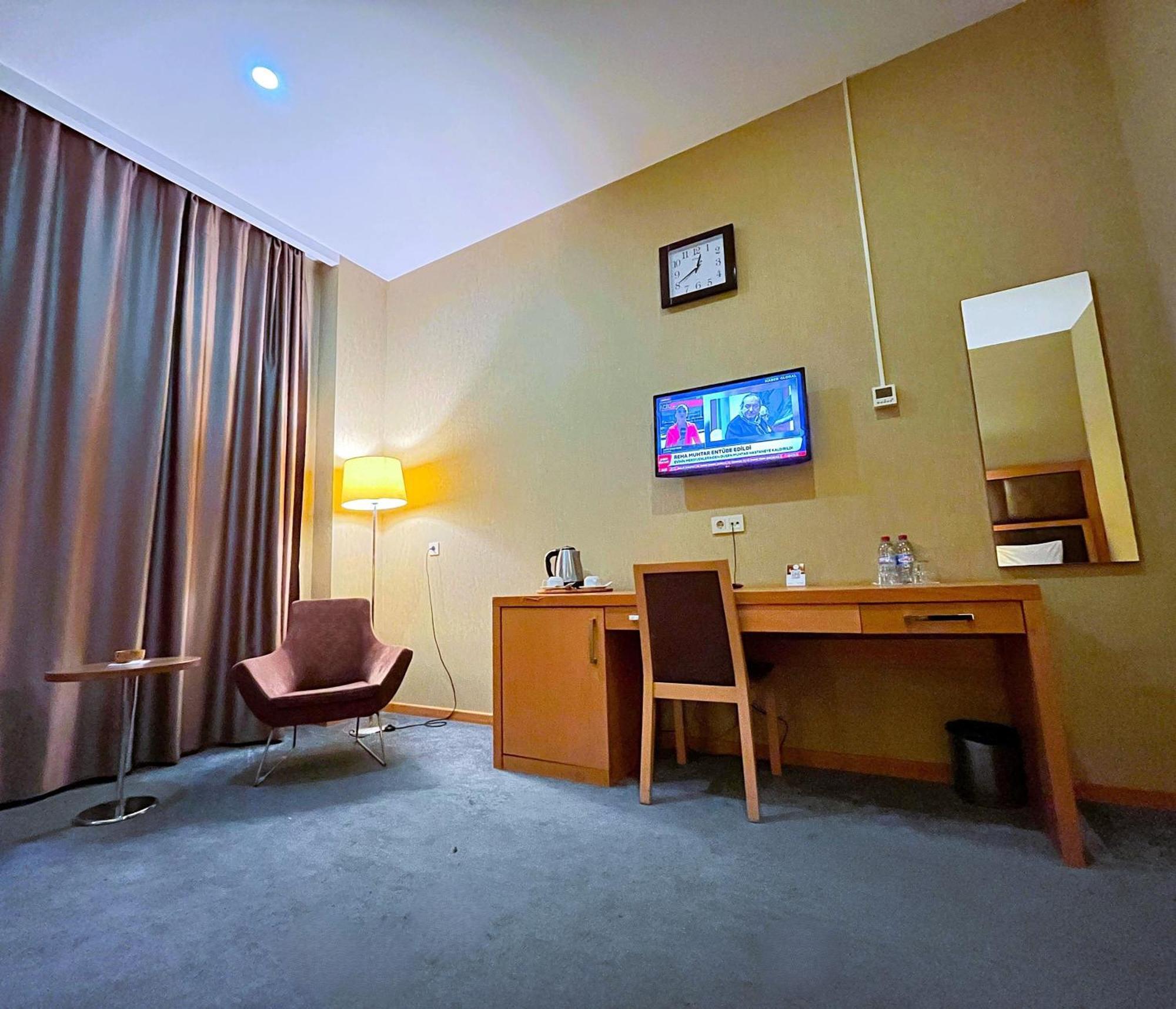 Gm City Hotel Bakoe Kamer foto